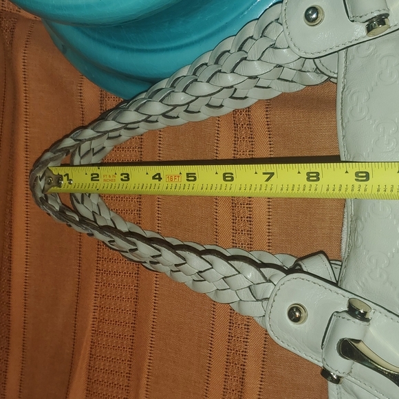 Gucci Guccissima Pelham Leather Small Bag - Picture 9 of 16